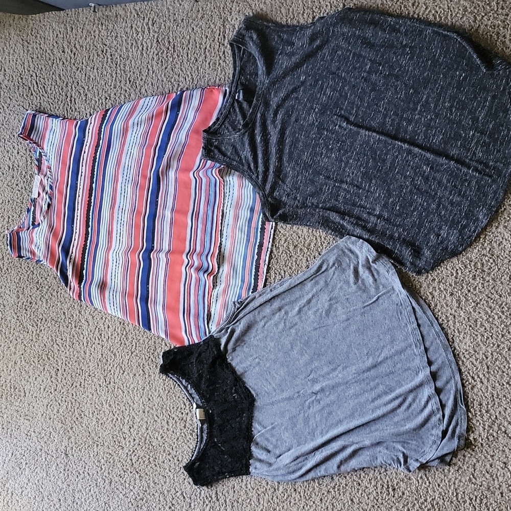 Women's Sleeveless Blouses